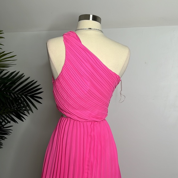 Pink One Shoulder Midi Dress - Picture 5 of 10